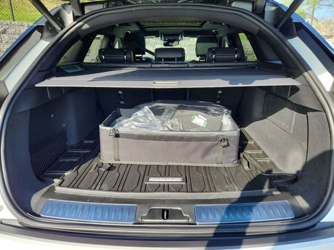 New 2026 Land Rover Range Rover Velar S AWD/4WD image 13