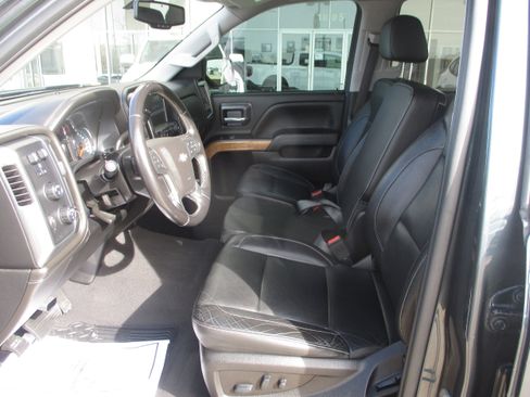 Used 2018 Chevrolet Silverado 1500 LTZ w/ Texas Edition image 4