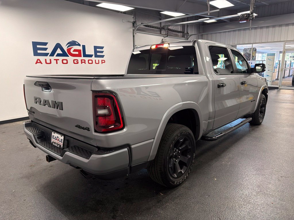 Used 2025 RAM 1500 Big Horn AWD/4WD image 9