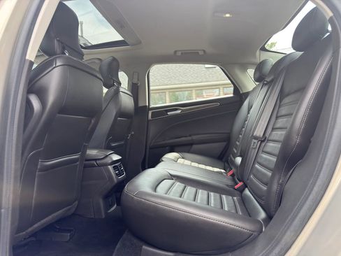 Used 2015 Ford Fusion SE w/ Equipment Group 202A AWD/4WD image 20