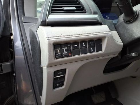 Used 2019 Honda Odyssey EX-L image 14