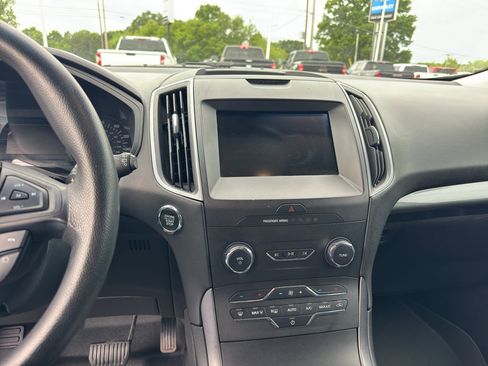 Used 2020 Ford Edge SE AWD/4WD image 14