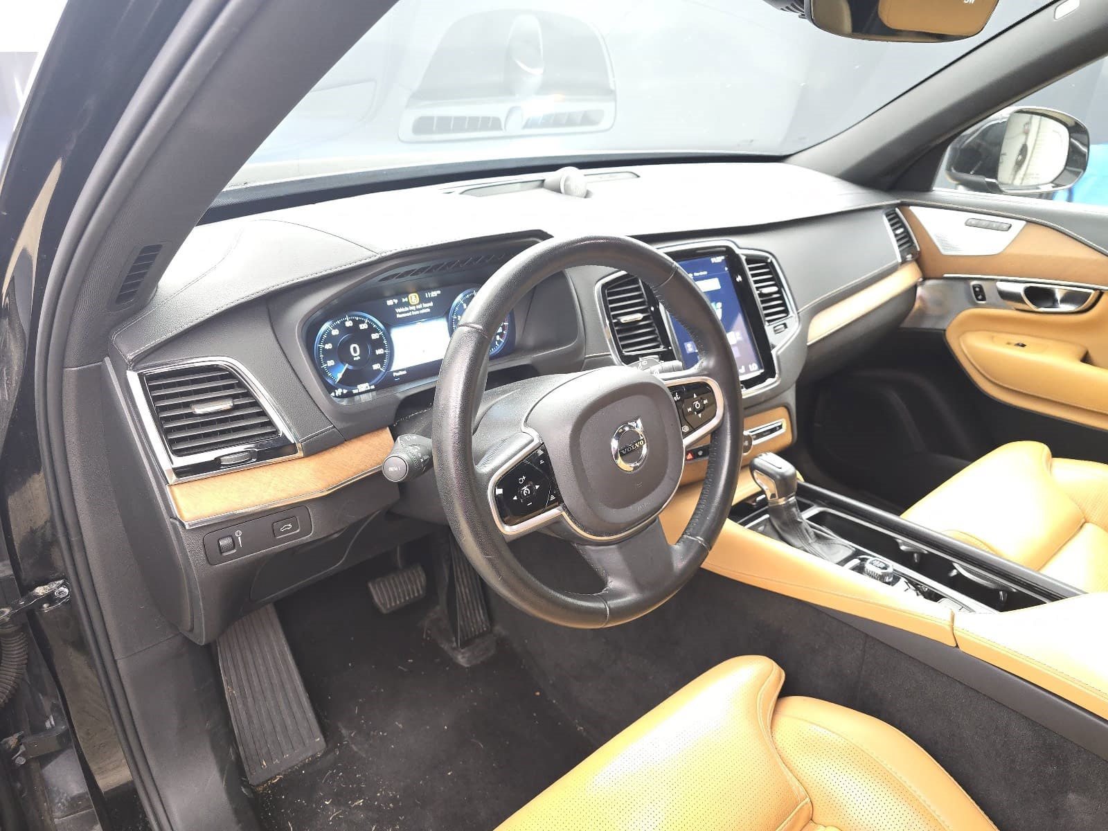 Used 2018 Volvo XC90 T6 Inscription w/ Convenience Package AWD/4WD image 12