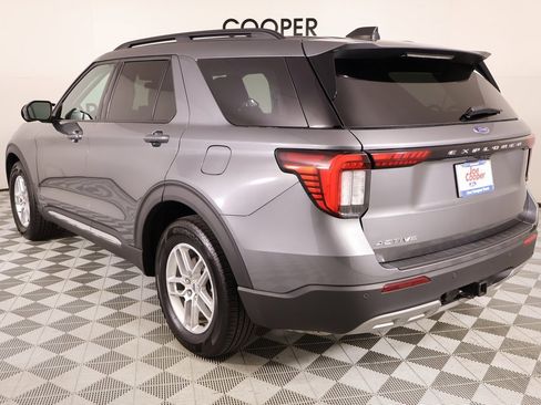Used 2025 Ford Explorer Active w/ Active Comfort Package image 24
