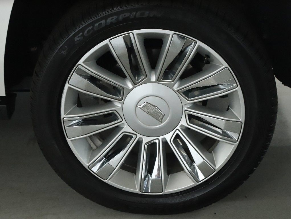Used 2020 Cadillac Escalade Platinum AWD/4WD image 45
