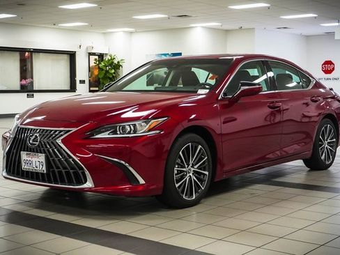 Certified 2025 Lexus ES 300h 300h image 3