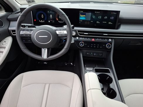 Used 2026 Hyundai Sonata SEL FWD image 11
