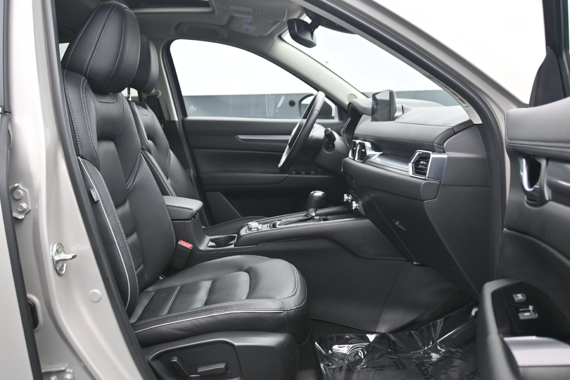 Used 2025 MAZDA CX-5 AWD 2.5 S w/ Preferred Package image 13