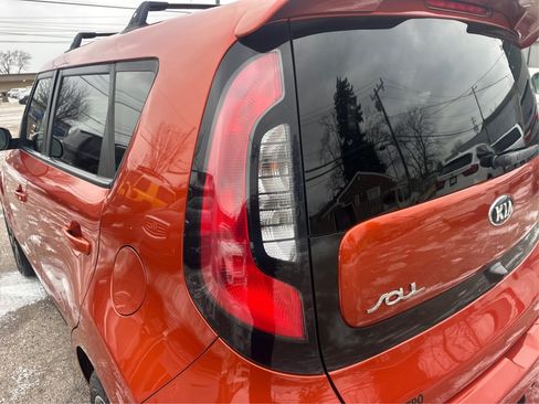 Used 2019 Kia Soul + FWD image 21