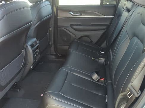 New 2025 Jeep Grand Cherokee Limited image 20