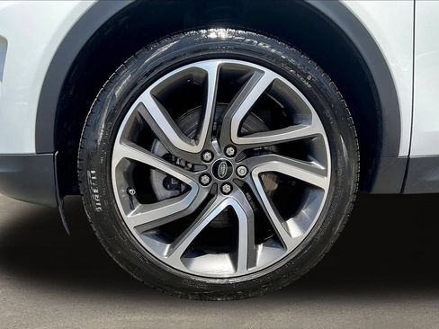 Used 2023 Land Rover Discovery Sport SE AWD/4WD image 34