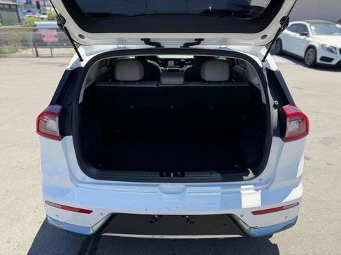 Used 2019 Kia Niro EX Premium w/ Sunroof Package FWD image 29