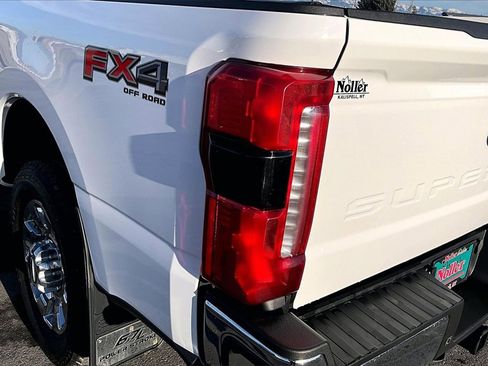 Used 2023 Ford F350 Lariat w/ Chrome Package image 31