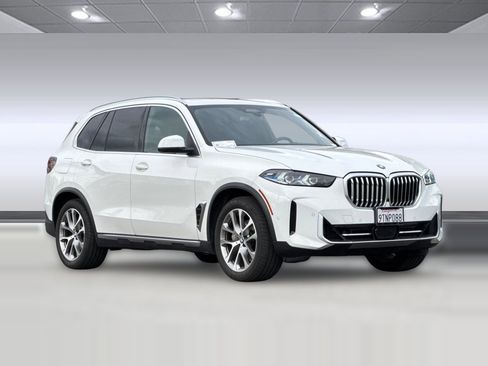Used 2025 BMW X5 xDrive40i image 6