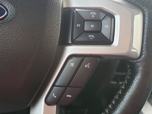 Used 2016 Ford F150 Lariat w/ Equipment Group 502A Luxury AWD/4WD image 19