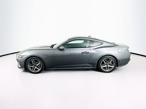 Used 2024 Ford Mustang Coupe RWD image 4