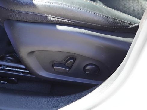 Used 2022 Jeep Compass Limited image 16