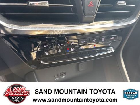 Used 2024 Buick Encore GX Avenir w/ Avenir Convenience Package image 23