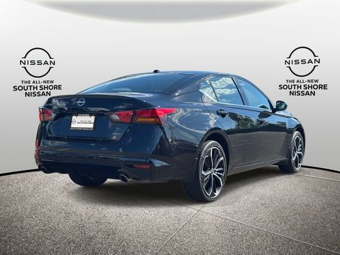 Used 2024 Nissan Altima 2.5 SR AWD/4WD image 5