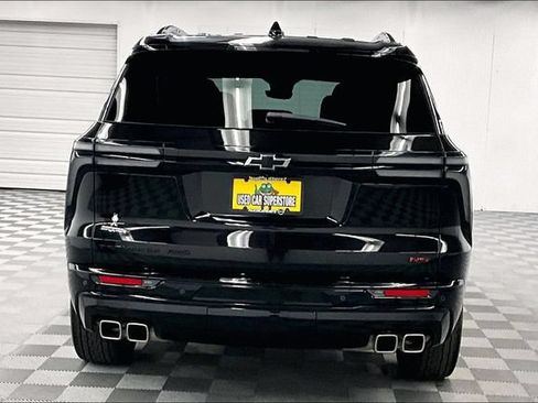 Used 2025 Chevrolet Traverse RS AWD/4WD image 5