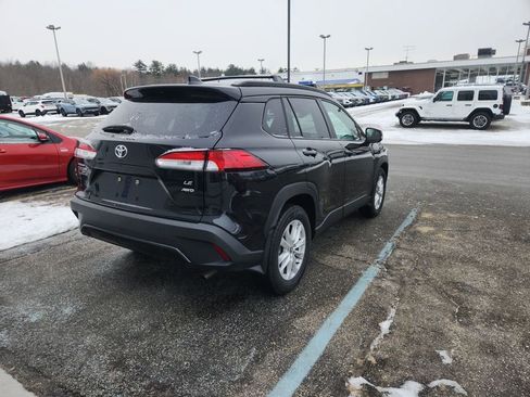 Used 2022 Toyota Corolla Cross LE image 7