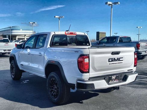 New 2026 GMC Canyon Elevation w/ LPO, Black Badging Package image 12