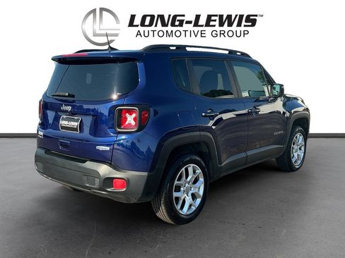 Used 2018 Jeep Renegade Latitude w/ Cold Weather Group AWD/4WD image 7