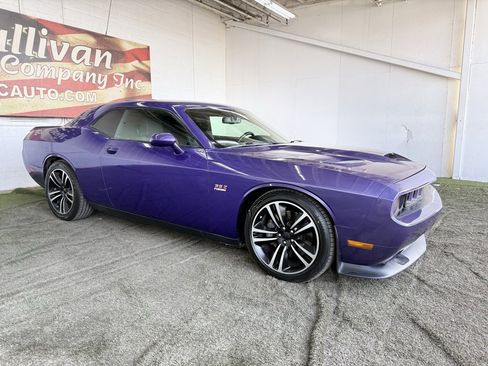 Used 2013 Dodge Challenger SRT8 Core image 6