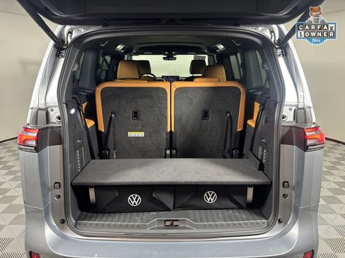 Used 2025 Volkswagen ID. Buzz Pro S Plus RWD image 24