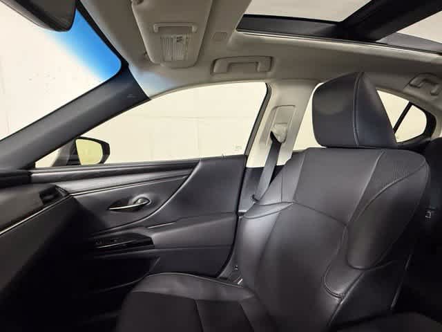 Used 2022 Lexus ES 350 w/ Premium Package FWD image 19