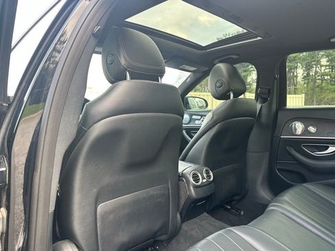 Used 2017 Mercedes-Benz E 300 4MATIC image 21