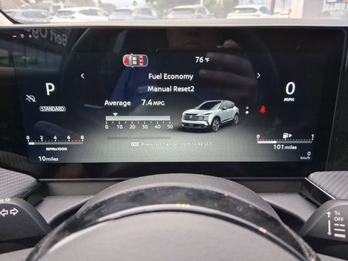 New 2026 Nissan Kicks SR FWD image 14
