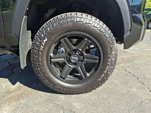Used 2023 Toyota Tundra SR5 w/ SR5 Convenience Package AWD/4WD image 8