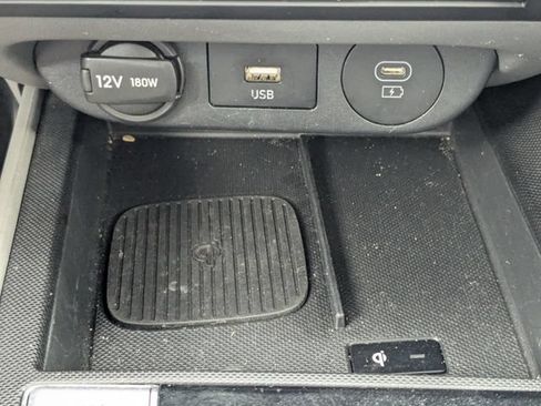 Used 2025 Hyundai Elantra SEL FWD image 23