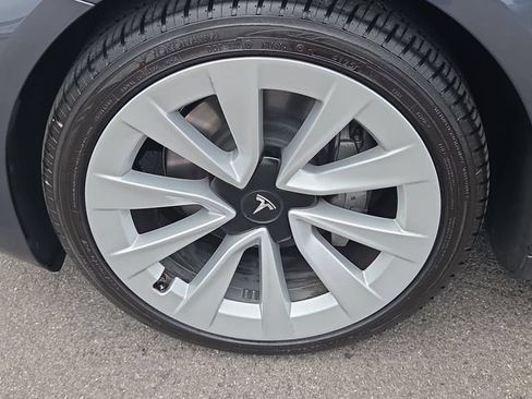 Used 2023 Tesla Model 3 Standard Range RWD image 9