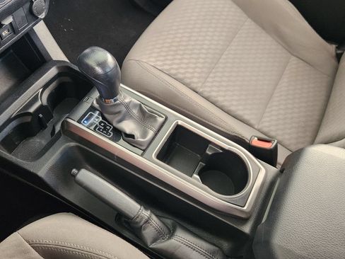 Used 2023 Toyota Tacoma SR5 RWD image 17