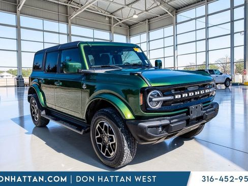 Used 2025 Ford Bronco Outer Banks image 35