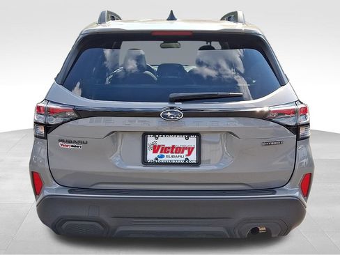 Certified 2025 Subaru Forester Premium AWD/4WD image 5