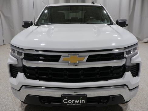 Used 2023 Chevrolet Silverado 1500 LT AWD/4WD image 7
