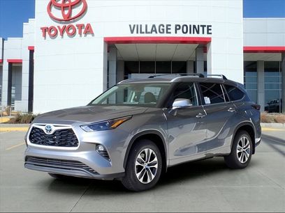 New 2025 Toyota Highlander XLE