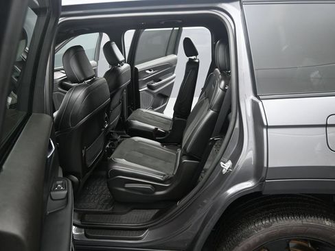 Used 2025 Jeep Grand Cherokee L Altitude AWD/4WD image 27