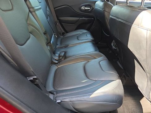 Used 2014 Jeep Cherokee Limited w/ Technology Group AWD/4WD image 26
