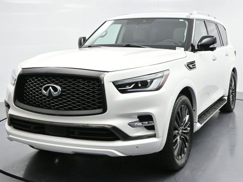 Used 2023 INFINITI QX80 Premium Select w/ Cargo Package AWD/4WD image 3