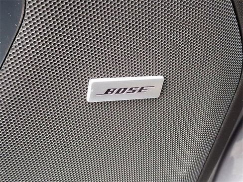 Used 2021 GMC Yukon XL SLT w/ Rear Media and Nav Package image 28