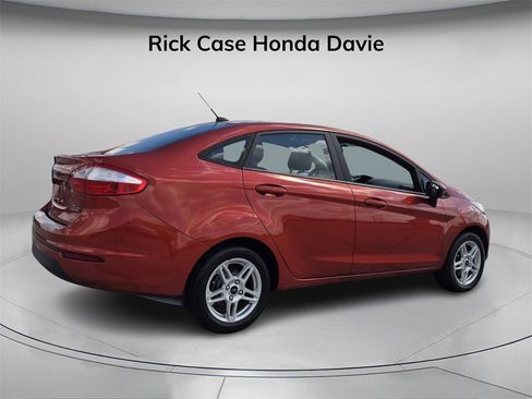 Used 2018 Ford Fiesta SE image 7