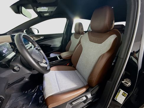 Used 2023 Volkswagen ID.4 Pro image 22