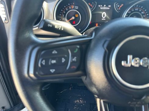 Used 2020 Jeep Wrangler Unlimited Sport AWD/4WD image 12