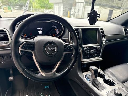 Used 2018 Jeep Grand Cherokee Limited w/ Trailer Tow Group IV AWD/4WD image 17