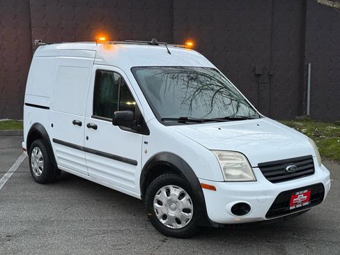 Used 2013 Ford Transit Connect XLT image 3
