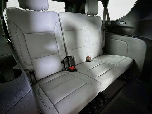 New 2026 Chevrolet Suburban LT w/ Comfort Package AWD/4WD image 23